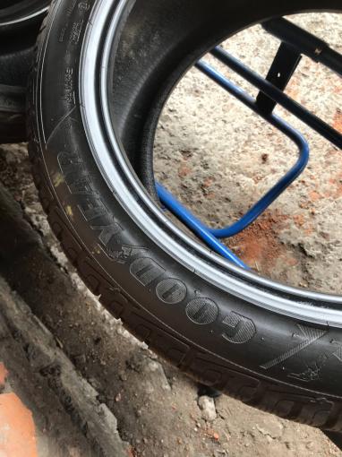 255 45 r20 Goodyear Ultra Grip Perfomance