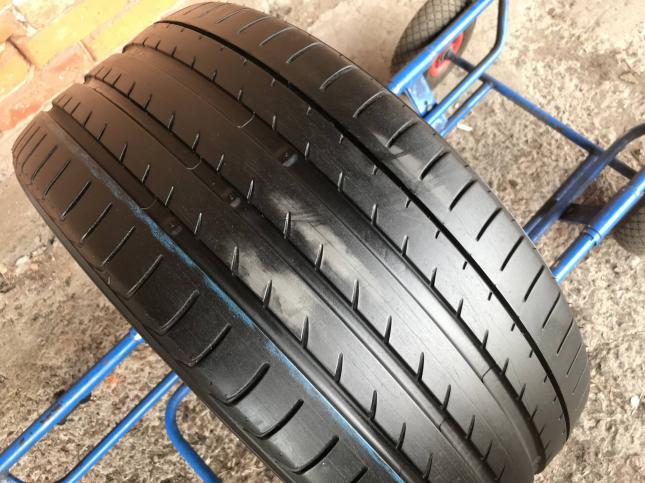 255 35 r19 Yokohama AdvanSport V105