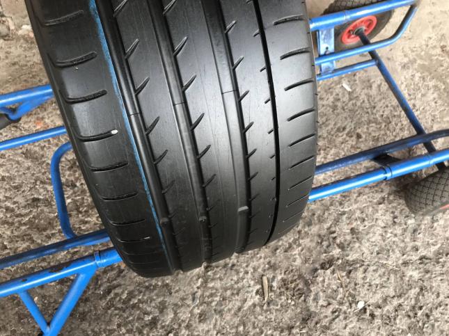 255 35 r19 Yokohama AdvanSport V105