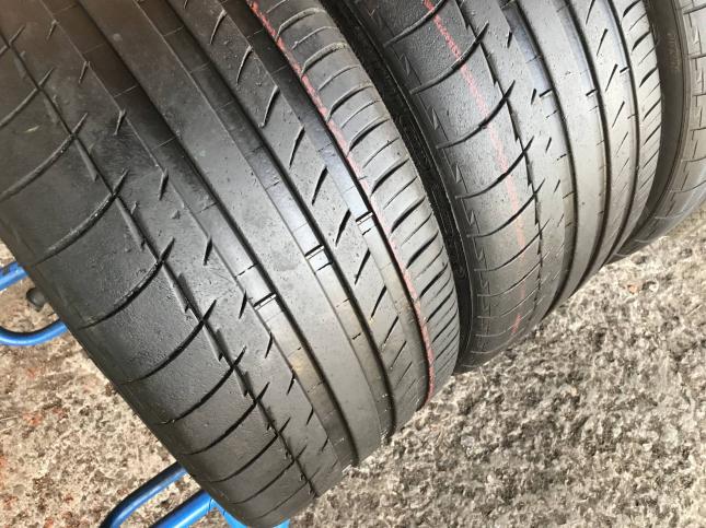 Спарка Porsche 235 35 r19 и 305/30 19 Michelin