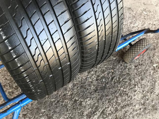 235 45 r17 Firestone Roadhawk