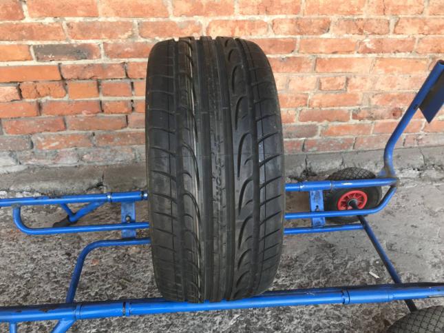 245 35 r19 Dunlop sport Maxx