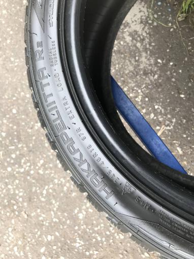 245 40 r18 Nokian Hakkapeliitta R2 комплект