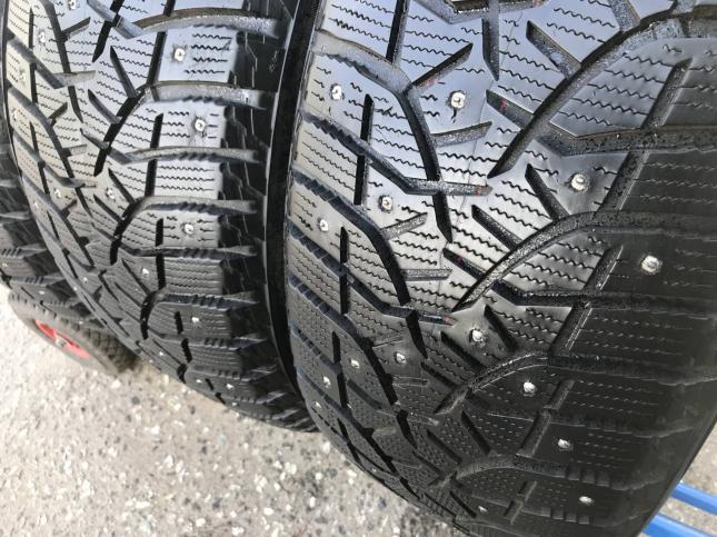 255 55 r19 Bridgestone Blizak Spike 02