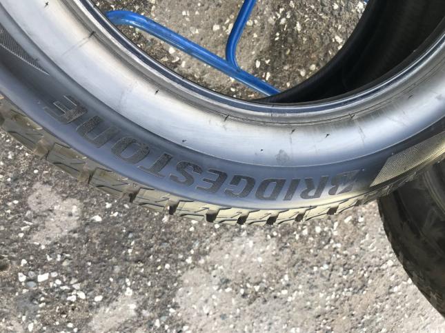 255 55 r19 Bridgestone Blizak Spike 02