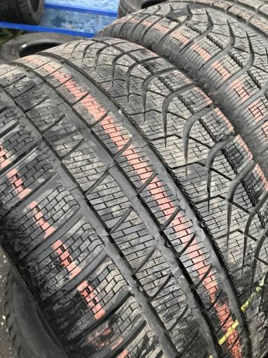 305 35 r20 Pirelli P zero Winter