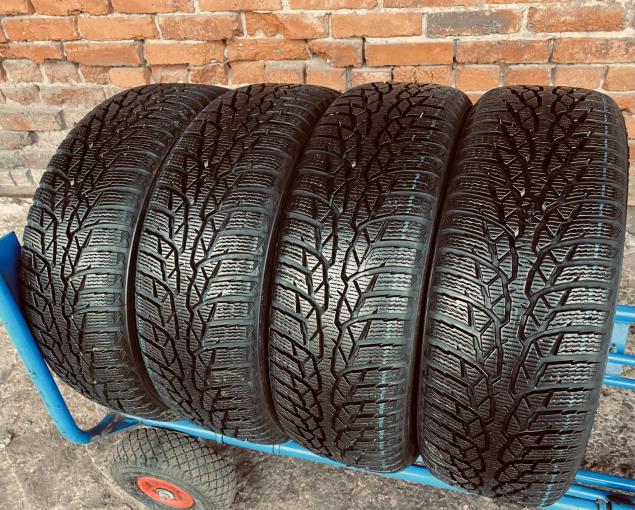 Комплект 205/60R16 Nokian WR D4