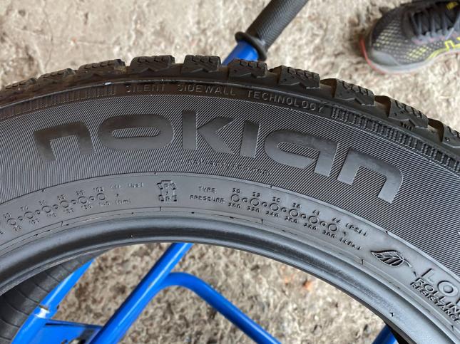 Комплект 205/60R16 Nokian WR D4