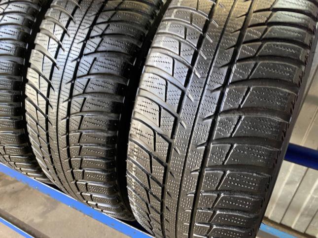 Зимние шины 225/45R17 Bridgestone