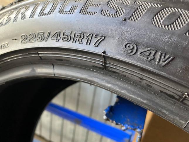 225/45/17 bridgestone зимние Липучка