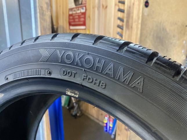 Пара 225/45R17 Yokohama W?Drive V902A