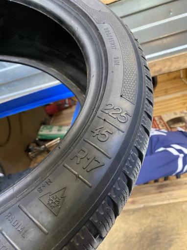 225/45R17 Kleber Зима комплект Липучка