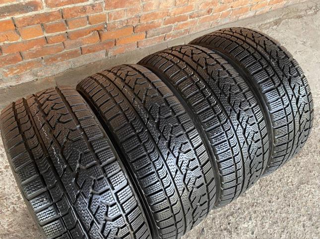 255/55R18 Kumho Зима комплект Липучка