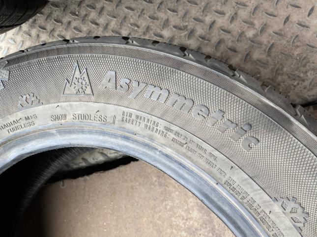 R17 225/65 Kumho комплект Зима Липучка