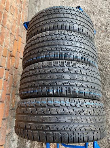 R17 225/50 Kumho Зима комплект Липучка
