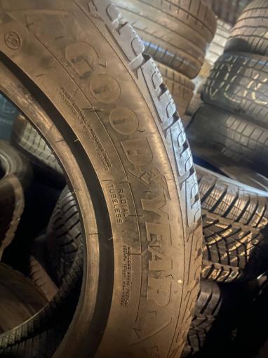 225/55R16 Goodyear зимние комплект