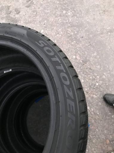 235/40 R19 Pirelli Winter Sottozero 3