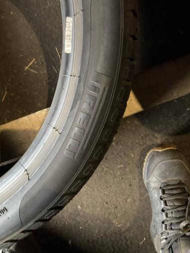 225/45 R19 Pirelli Winter Sottozero 3 зимние нешипованные
