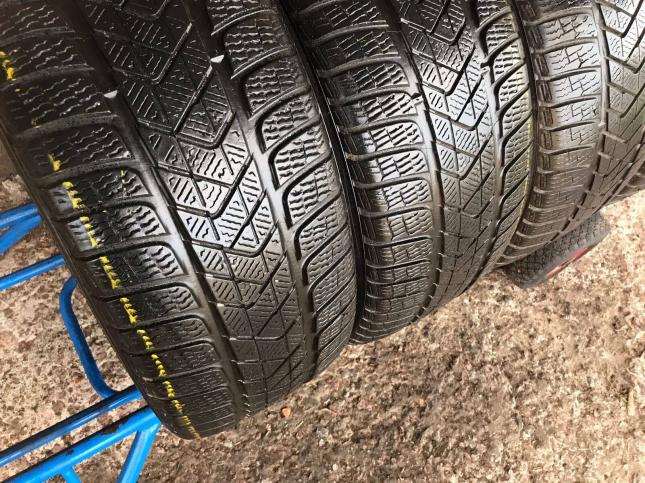 235/60 R18 Pirelli Scorpion Winter