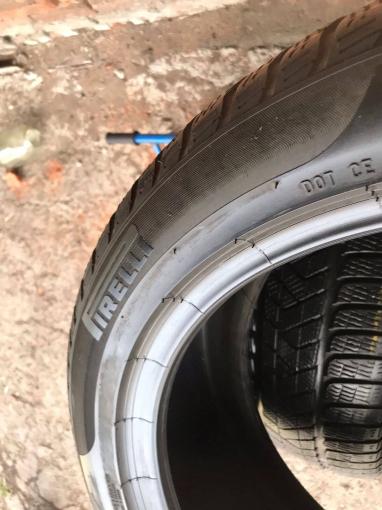 235/60 R18 Pirelli Scorpion Winter