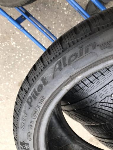 235 45 R17 Michelin Pilot Alpin 4