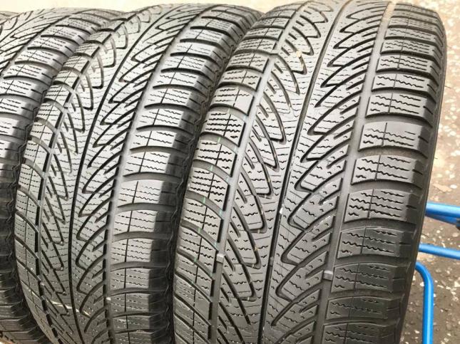 205/60 R16 Goodyear Ultra Grip 8 Performance