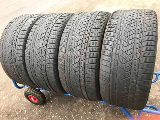 275/45 R21 Pirelli Scorpion Winter