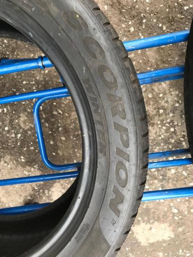295/40 R21 Pirelli Scorpion Winter
