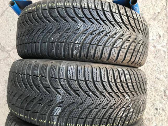 215/55 R16 Michelin Alpin 4