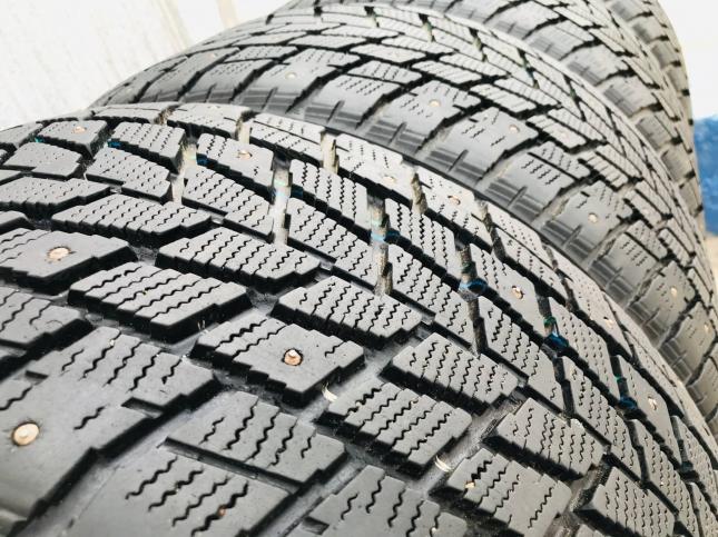 325/30 R21 Toyo Open Country I/T зимние шипованные