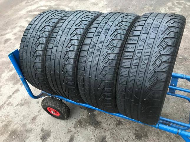235/65 R17 Pirelli Winter Sottozero II