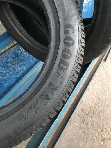 205/55 R17 Goodyear UltraGrip 8