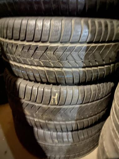255/35 R19 Pirelli Winter Sottozero 3 зимние нешипованные