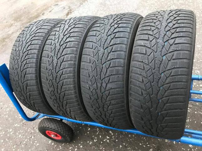 225/50 R16 Nokian WR A4