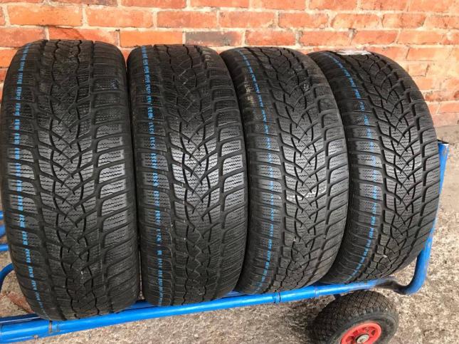 255/40 R18 Goodyear UltraGrip Performance 2