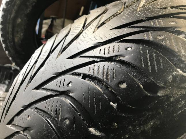 265/65 R17 Yokohama Ice Guard IG35 зимние шипованные