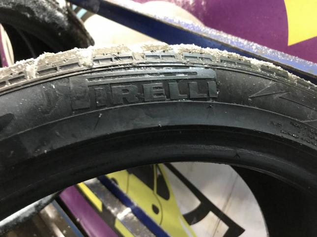 225/45 R18 Pirelli Ice Zero зимние шипованные