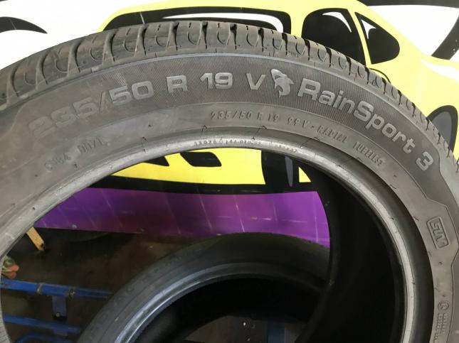 235/50 R19 Uniroyal RainSport 3 летние