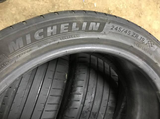 245/45 R19 Michelin Pilot Sport 4 летние