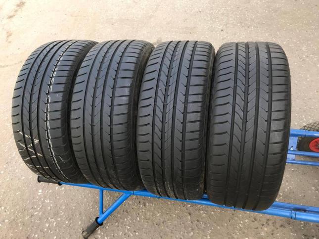 295/30 R20 Goodyear EfficientGrip летние