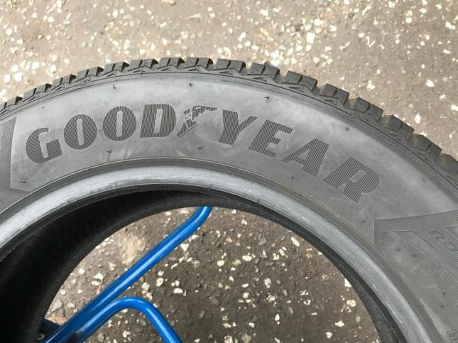 265/40 R18 Goodyear Ultra Grip 8 Performance зимние нешипованные