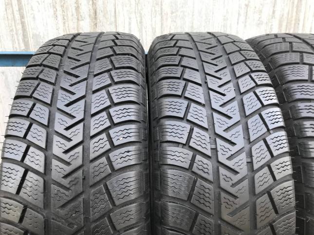 225/70 R16 Bridgestone Blizzak LM-32 зимние нешипованные