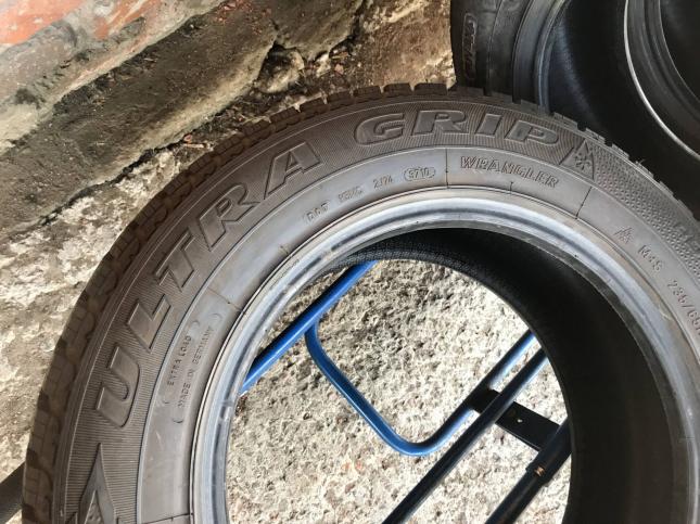 235 65 r17 Goodyear UltraGrip