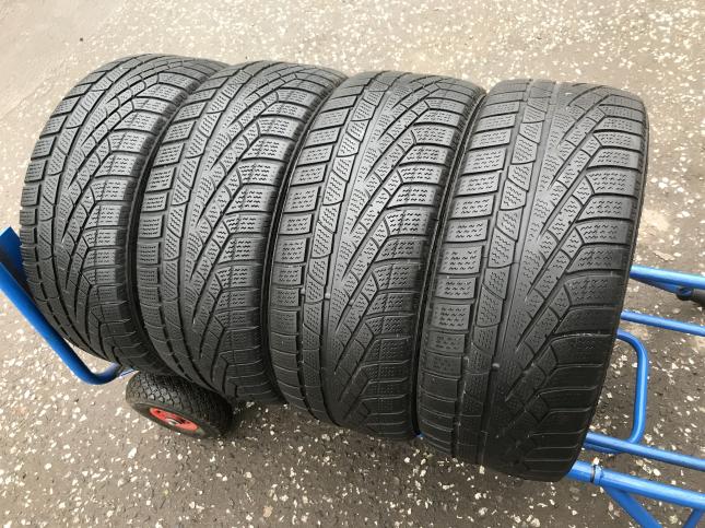 225 45 18 Pirelli Winter Sottozero 240