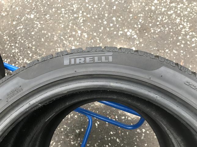 225 45 18 Pirelli Winter Sottozero 240