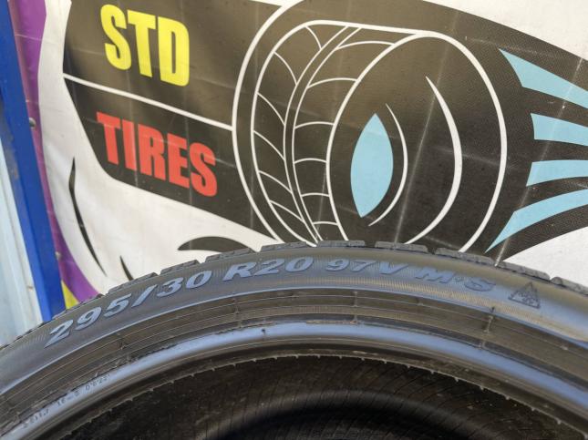295/30 R20 Pirelli Winter Sottozero 240 Serie II зимние нешипованные