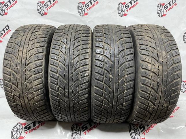 225/60 R17 Kumho I'Zen RV KC15 зимние шипованные