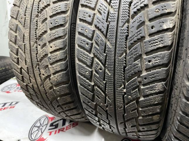 225/60 R17 Kumho I'Zen RV KC15 зимние шипованные