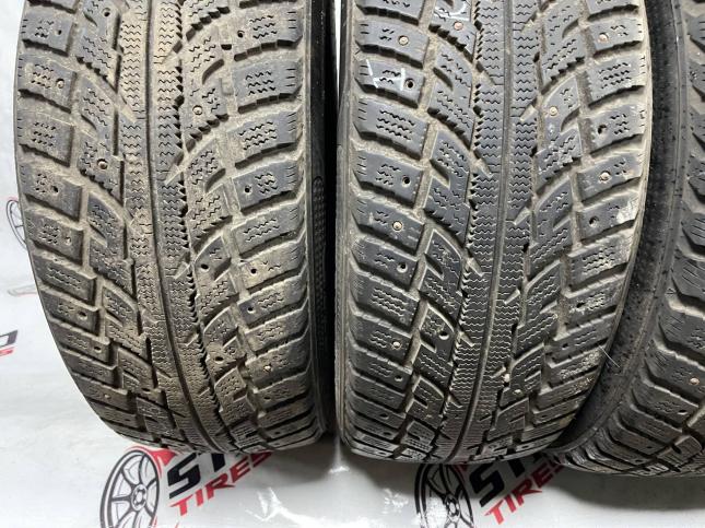 225/60 R17 Kumho I'Zen RV KC15 зимние шипованные