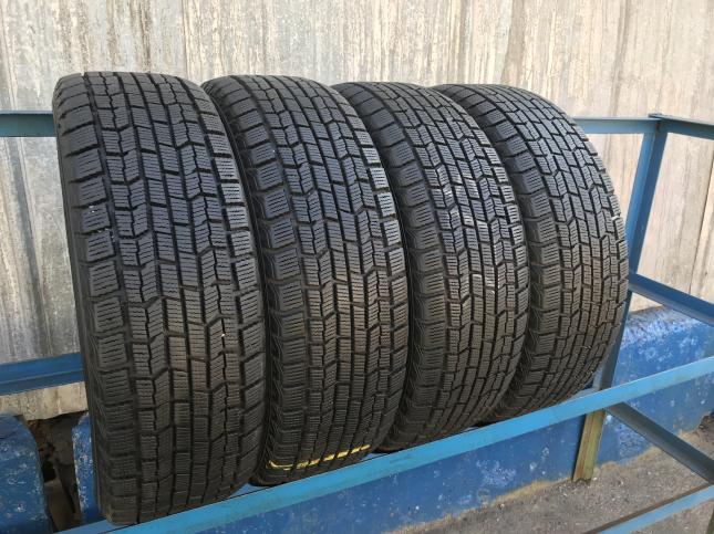 215/60 R17 Goodyear Ice Navi 102h